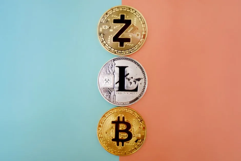 Hong Kong skyline with digital currency overlay representing HKMA stablecoin licence awards to HSBC and Anchorpoint Financial