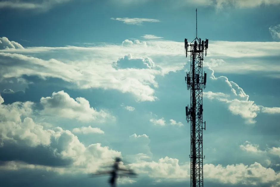 A Unisoc Modem Flaw Turns an Answered Video Call Into Android Kernel Access