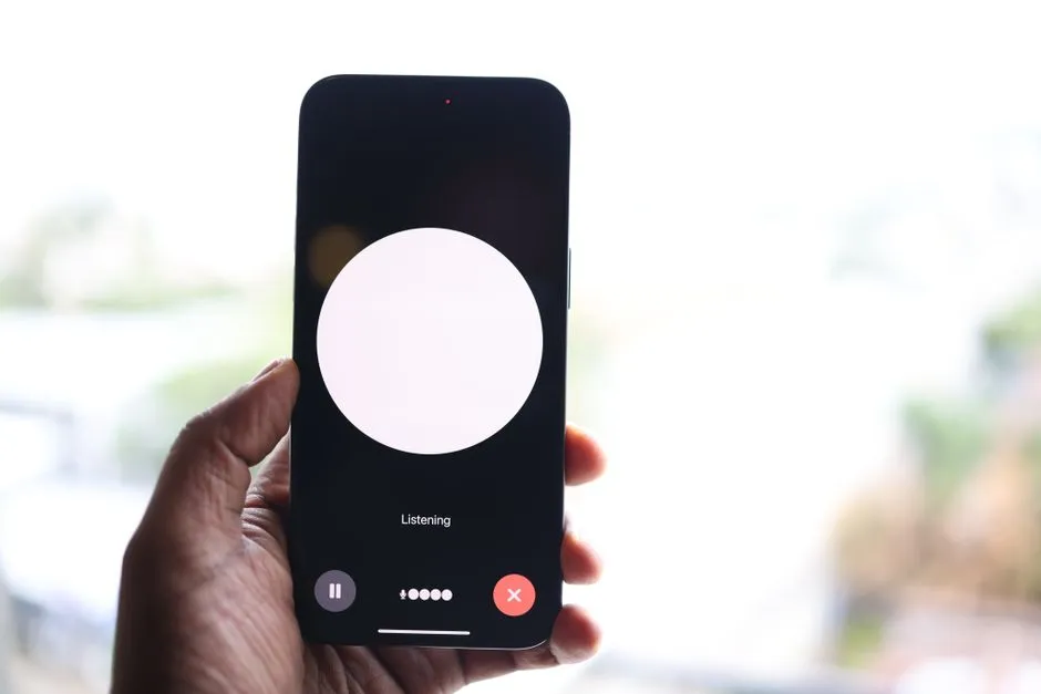 Siri AI Has Arrived With a Daily Limit, and Apple Says a Paid Tier Is Coming