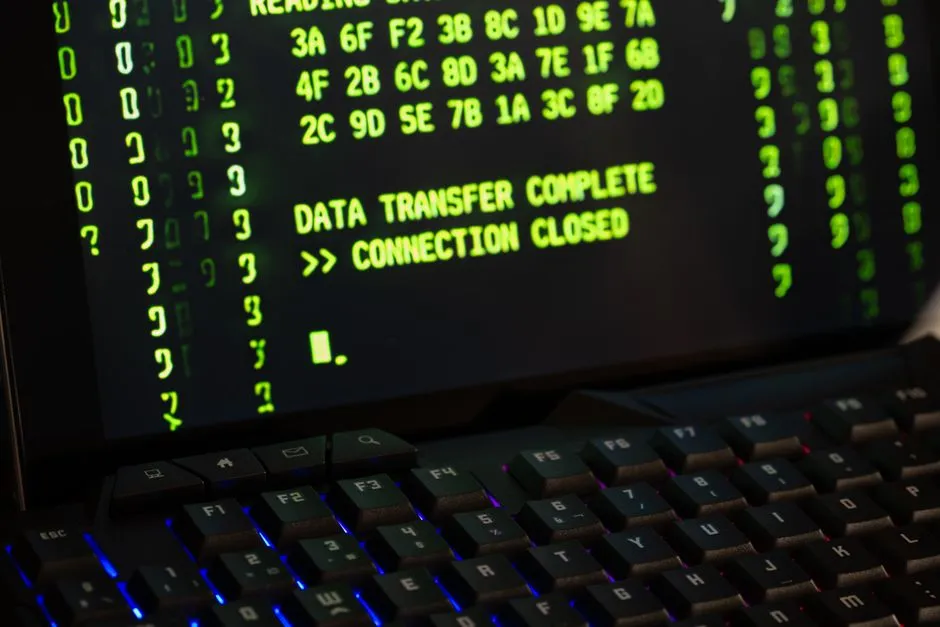 Weaker Models Can Read a Frontier Model's Encrypted Reasoning