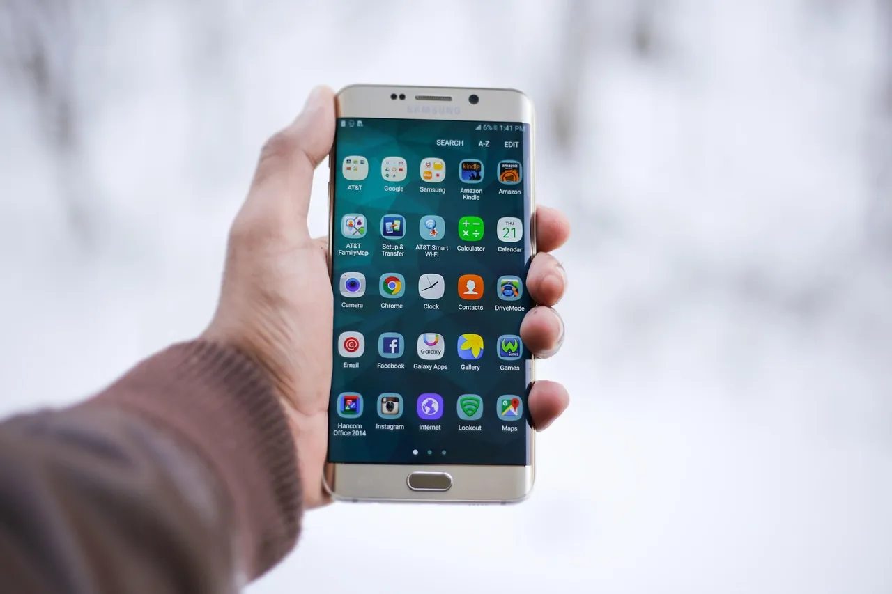 Alibaba's Screen-Operating Agent Scores 82 Per Cent On Phones And 40 On Desktops