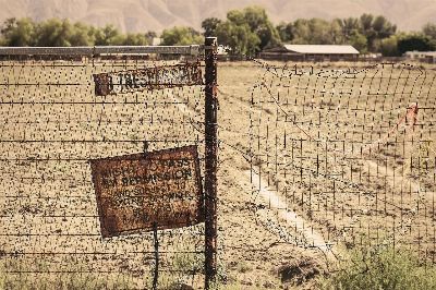 rural, rust, sign, no trespassing, fence