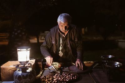 old man, night, chestnuts, peddler, street vendor