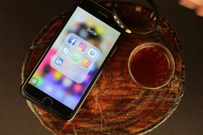 smartphone, screen, social media, apps, media
