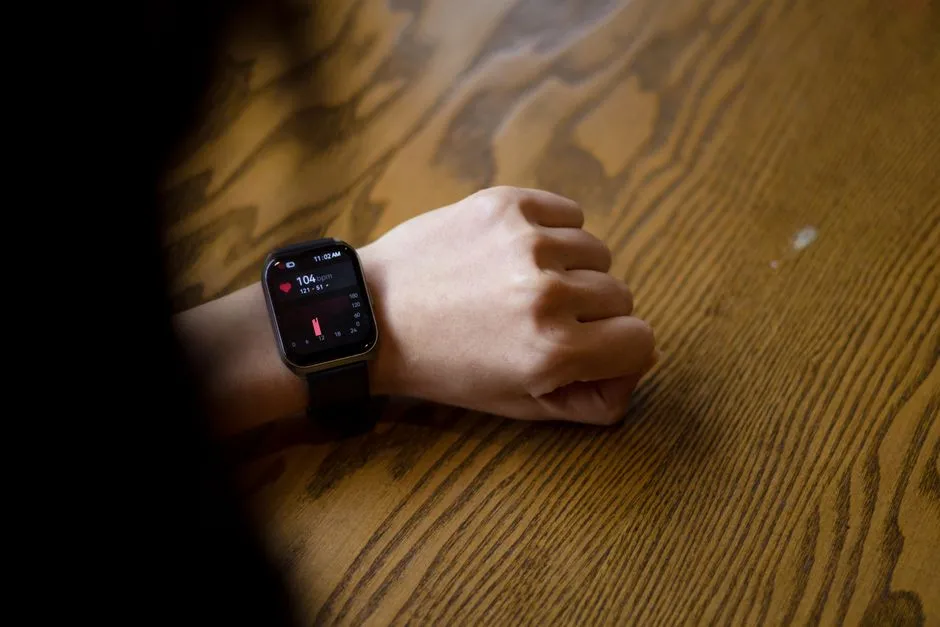 Heart-Rate Zones: What '220 Minus Age' Gets Wrong (2026)